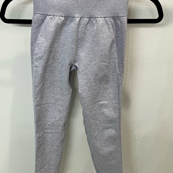 Gym shark gray leggings (logo in the waistband) - Picture 2 of 2